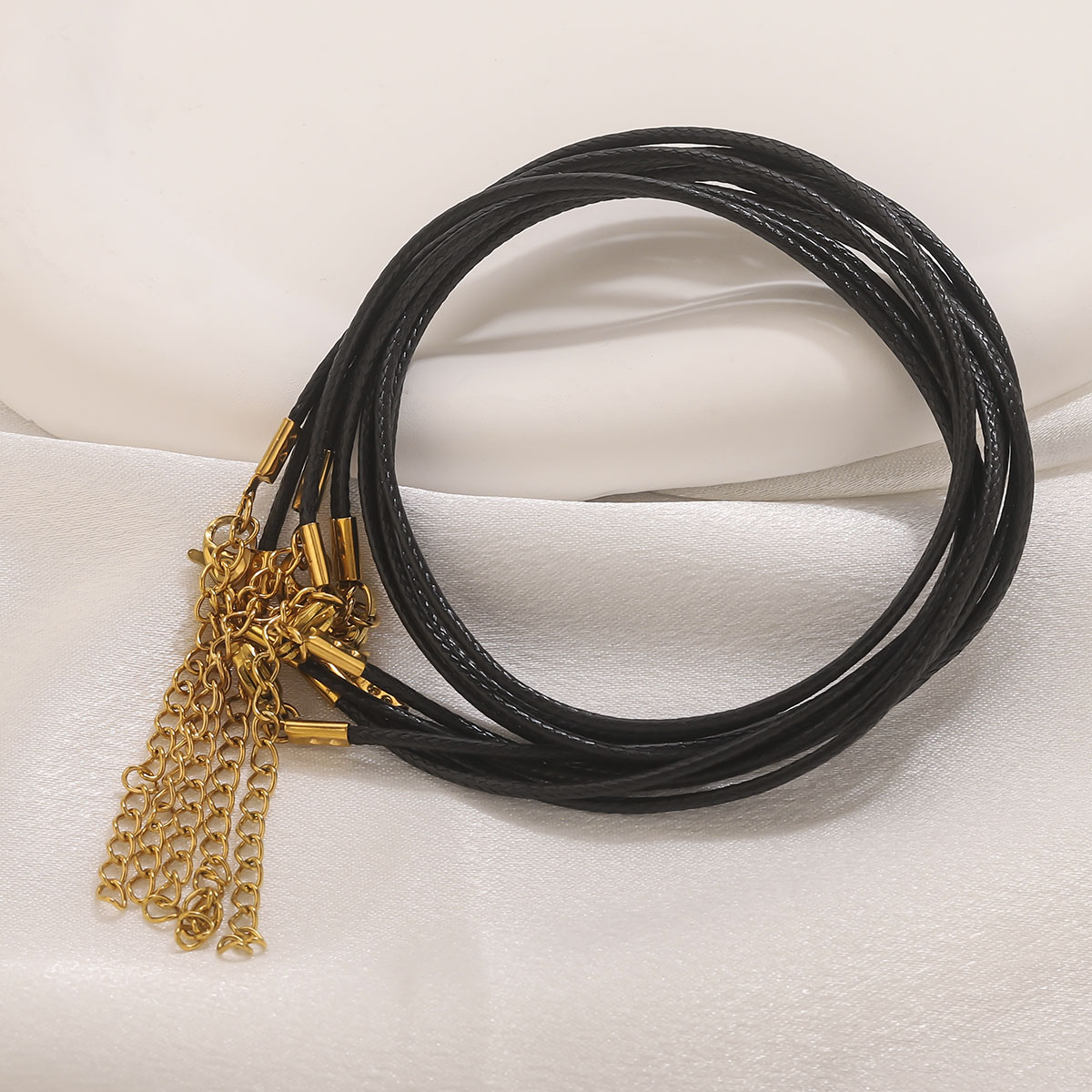Collar de cordón de cuero con  - Leatherwork Beginner reseña y precio