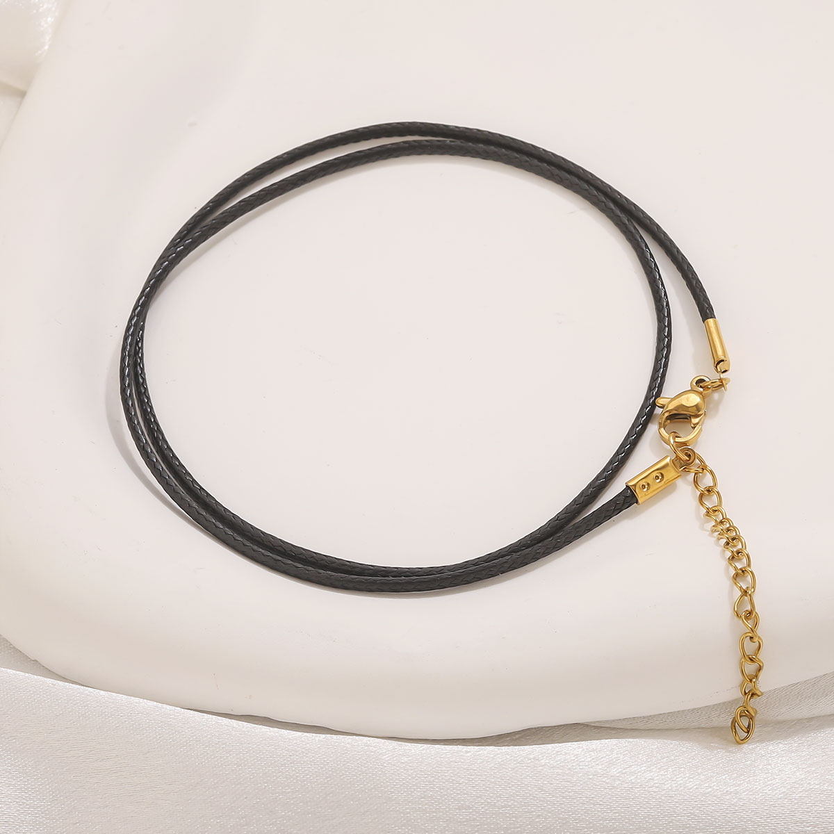 Collar de cordón de cuero con  - Leatherwork Beginner reseña y precio