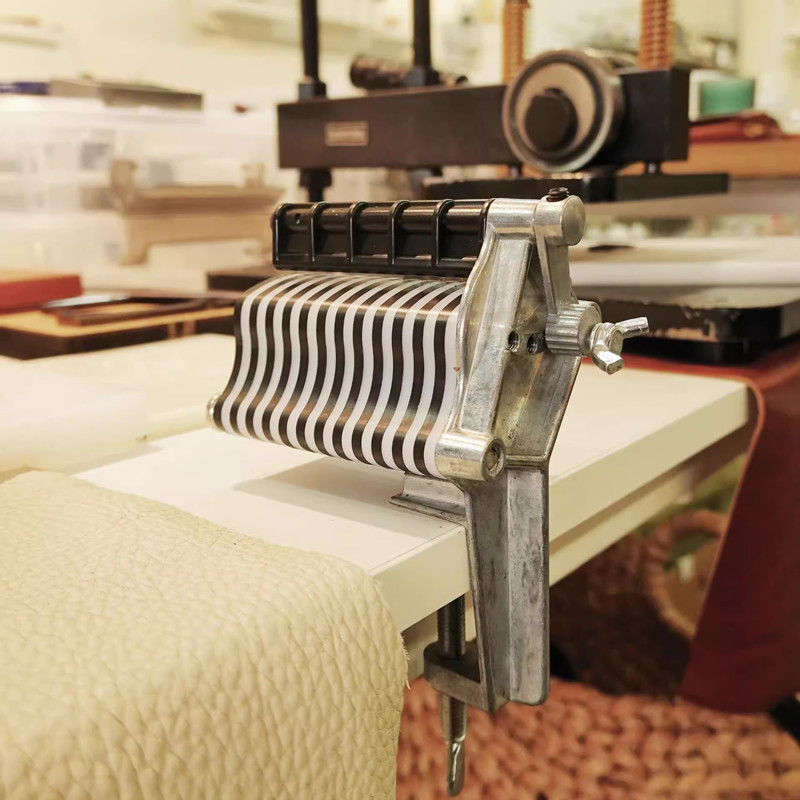 Máquina cortadora de tiras de  - Leatherworking Equipment reseña y precio